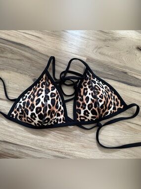 VS Pink triangle swim top